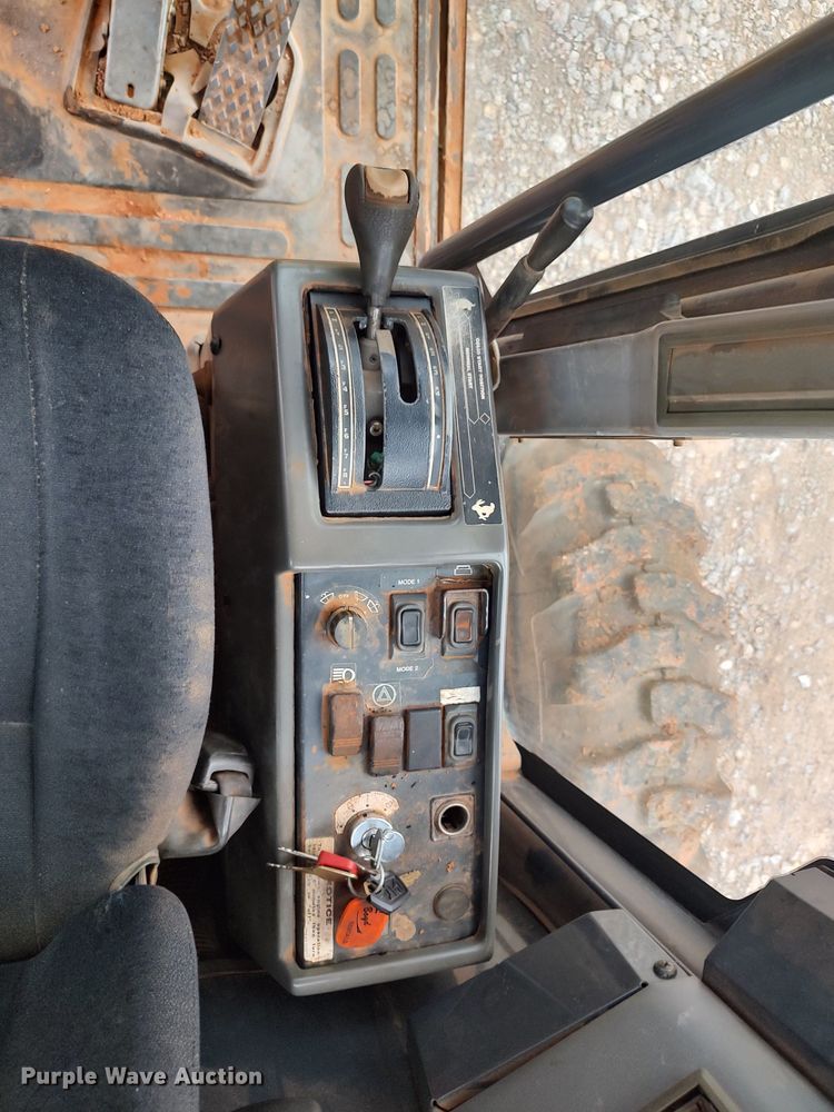 image for item LK9000 2006 Komatsu GD655-3C  motor grader