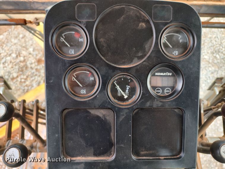 image for item LK9000 2006 Komatsu GD655-3C  motor grader