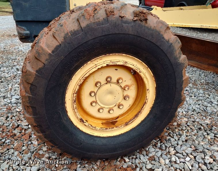 image for item LK9000 2006 Komatsu GD655-3C  motor grader