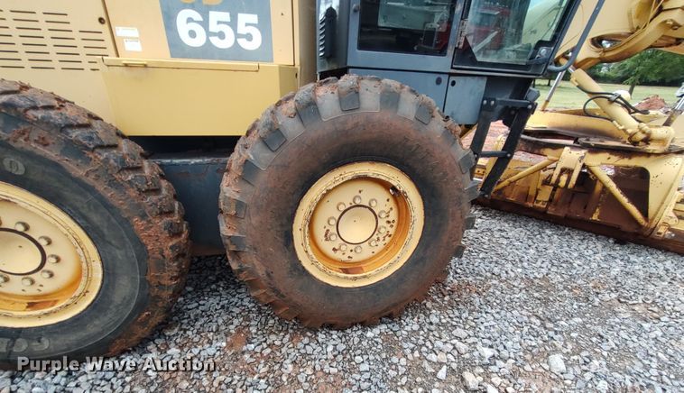 image for item LK9000 2006 Komatsu GD655-3C  motor grader