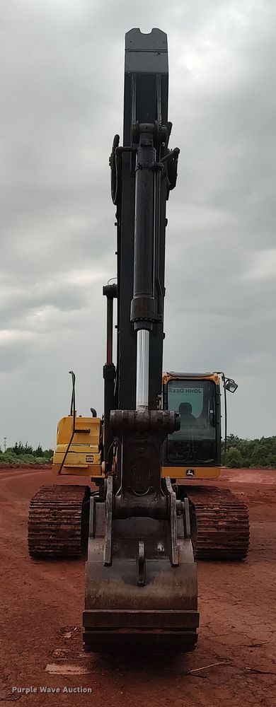 image for item LK9001 2007 John Deere 350D  excavator