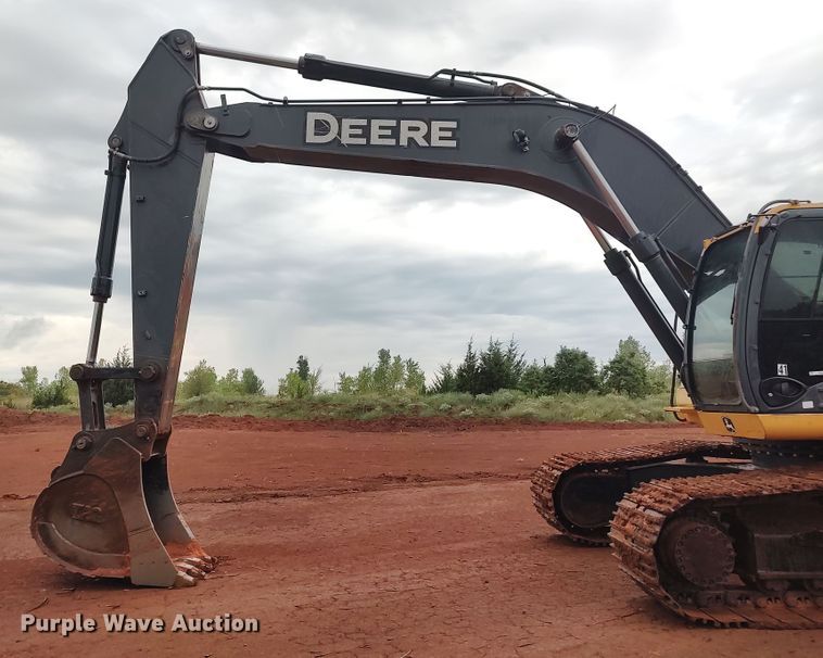 image for item LK9001 2007 John Deere 350D  excavator