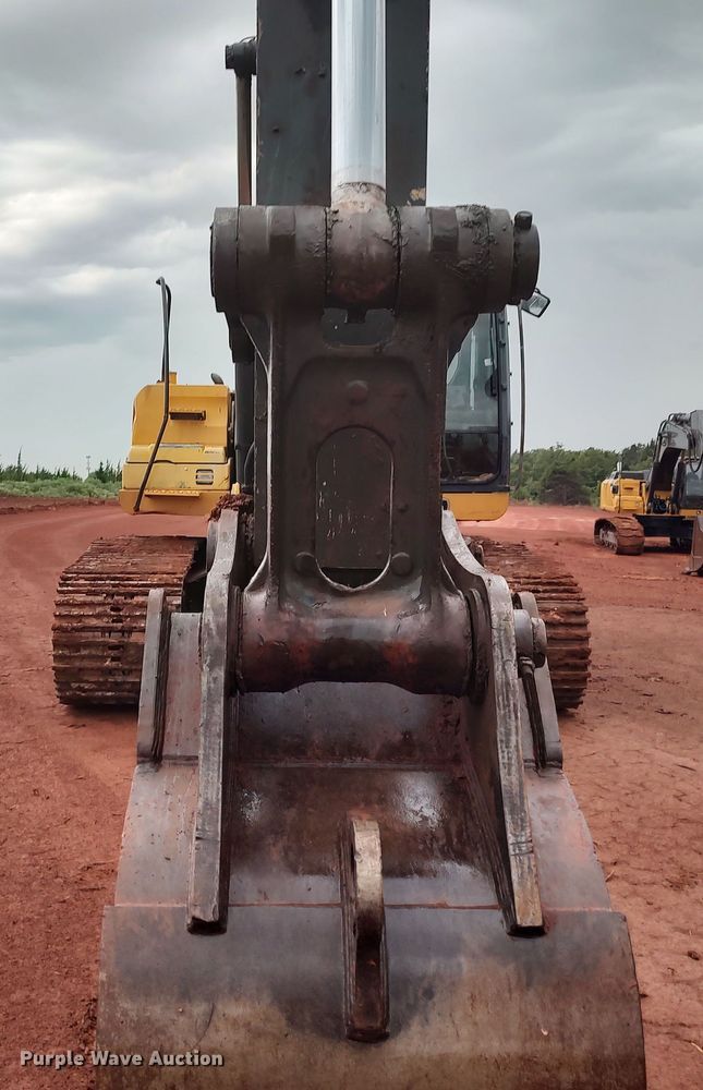 image for item LK9001 2007 John Deere 350D  excavator