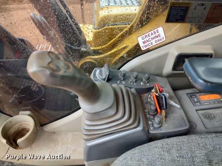 image for item LK9001 2007 John Deere 350D  excavator