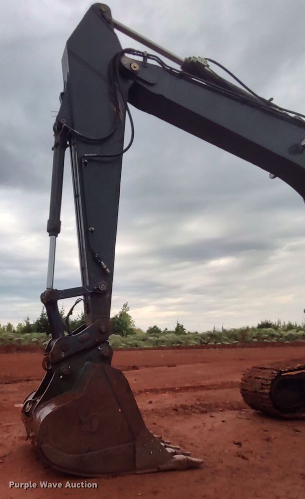 image for item LK9002 2013 John Deere 350G  excavator