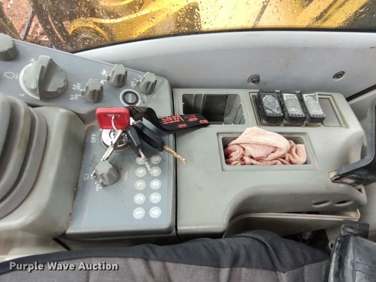 image for item LK9002 2013 John Deere 350G  excavator