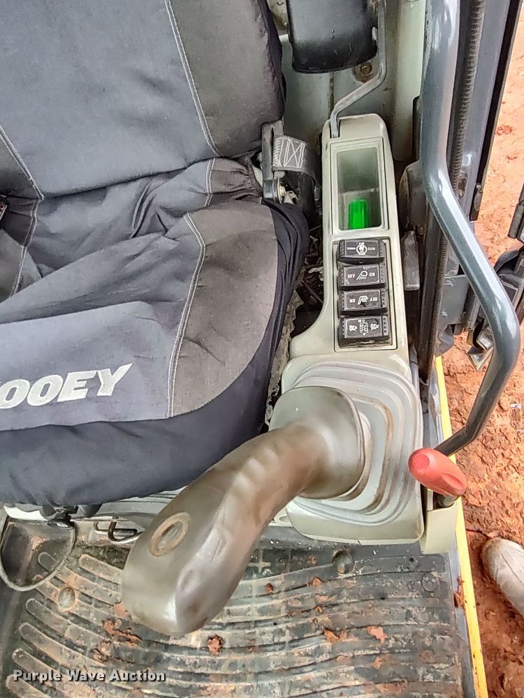 image for item LK9002 2013 John Deere 350G  excavator