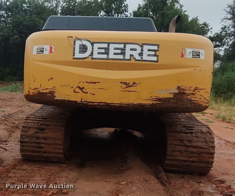 image for item LK9003 2006 John Deere 350DLC  excavator