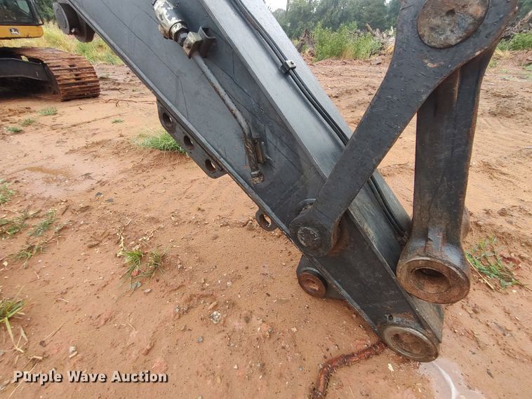 image for item LK9003 2006 John Deere 350DLC  excavator