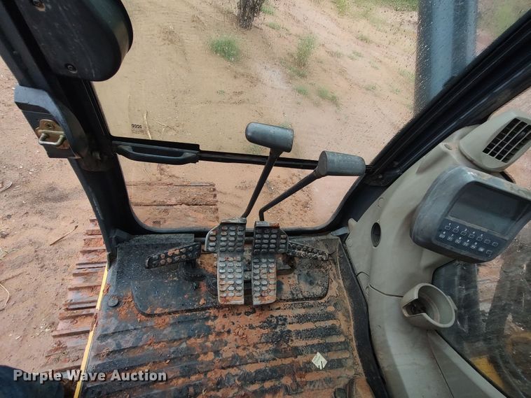 image for item LK9003 2006 John Deere 350DLC  excavator