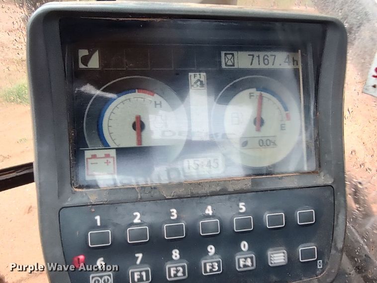 image for item LK9003 2006 John Deere 350DLC  excavator