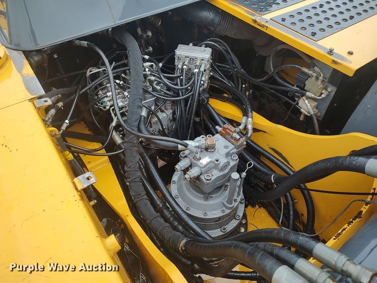 image for item LK9003 2006 John Deere 350DLC  excavator