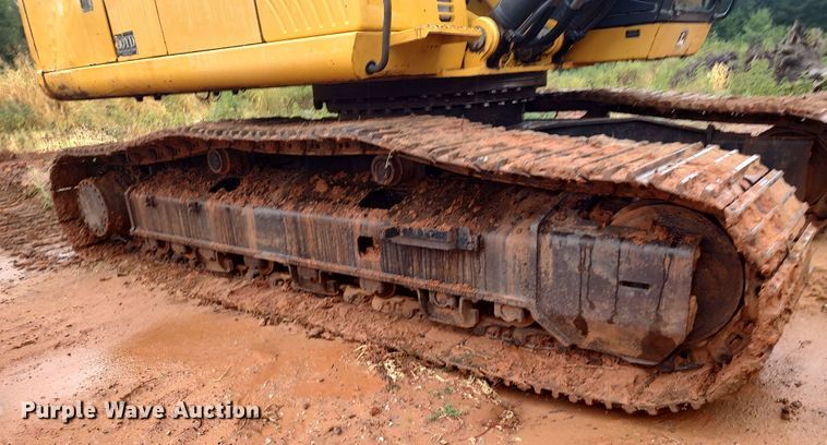 image for item LK9003 2006 John Deere 350DLC  excavator