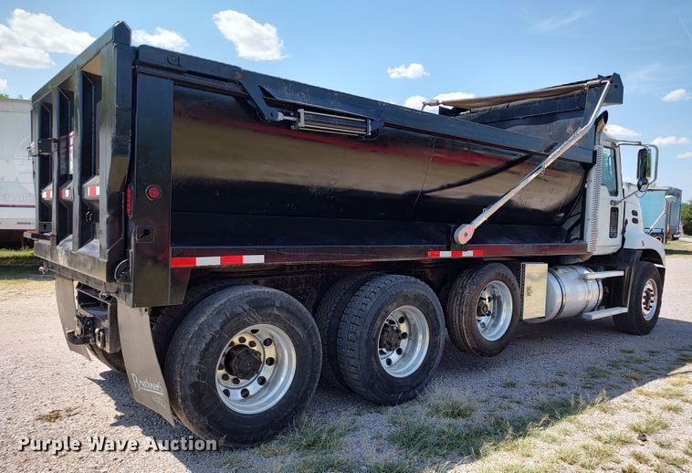 image for item LK9024 2007 Mack CXN612  dump truck