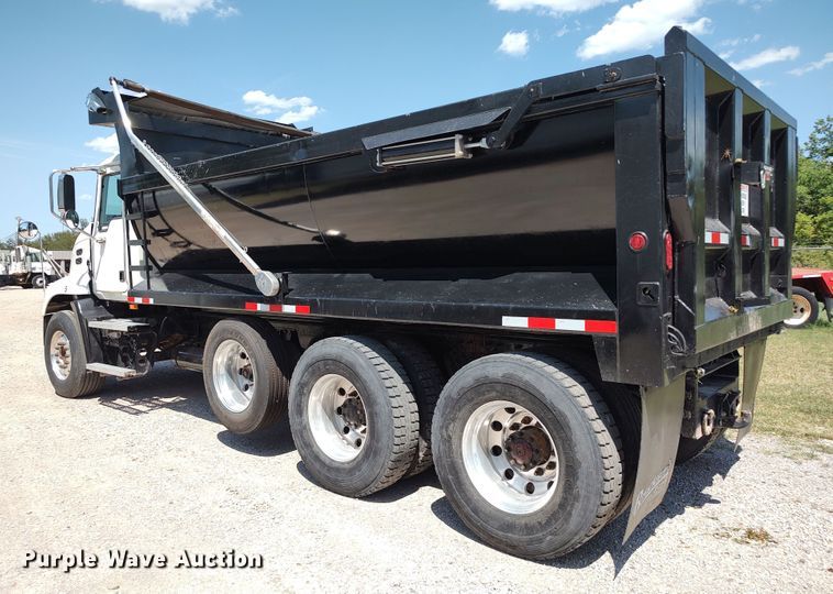 image for item LK9024 2007 Mack CXN612  dump truck