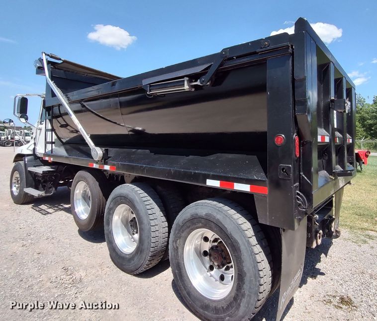 image for item LK9024 2007 Mack CXN612  dump truck