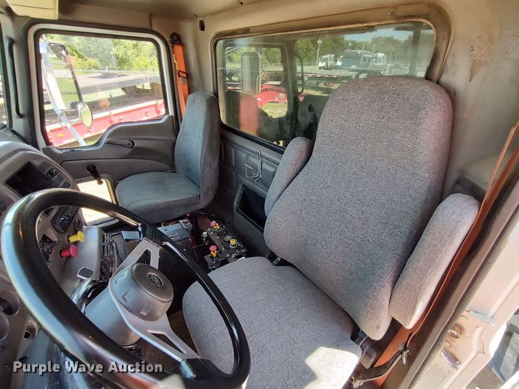 image for item LK9024 2007 Mack CXN612  dump truck