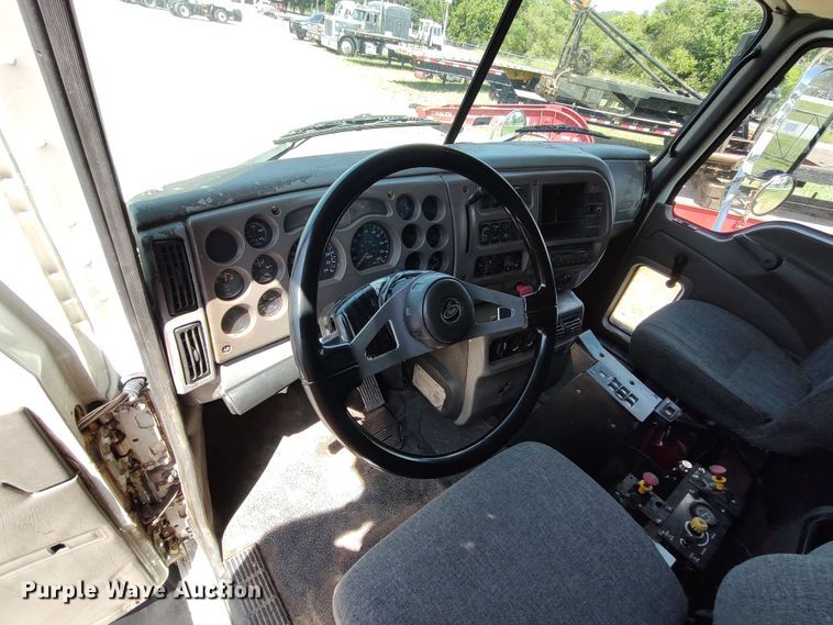 image for item LK9024 2007 Mack CXN612  dump truck