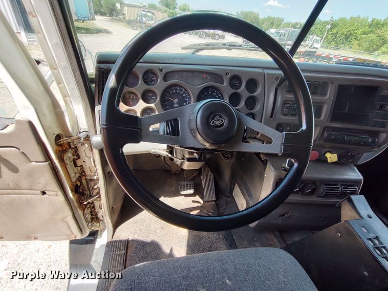 image for item LK9024 2007 Mack CXN612  dump truck