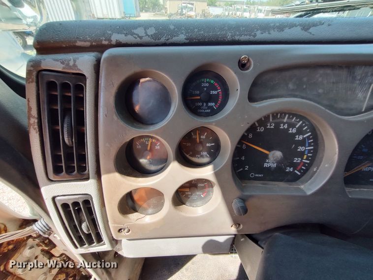 image for item LK9024 2007 Mack CXN612  dump truck