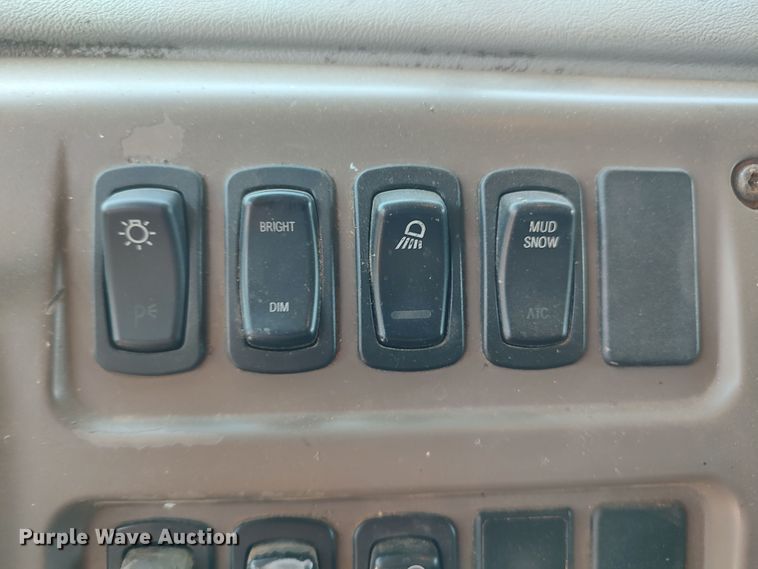 image for item LK9024 2007 Mack CXN612  dump truck