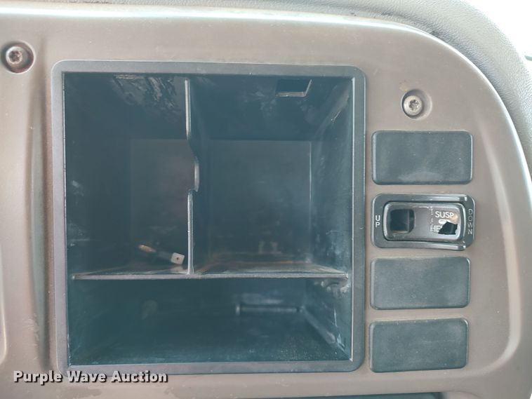 image for item LK9024 2007 Mack CXN612  dump truck