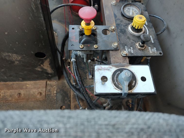 image for item LK9024 2007 Mack CXN612  dump truck