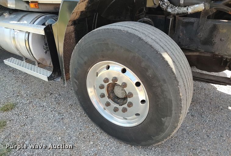 image for item LK9024 2007 Mack CXN612  dump truck