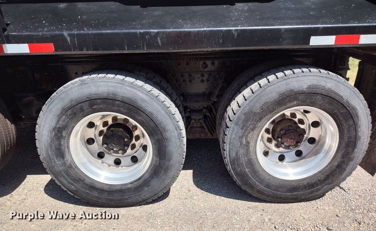 image for item LK9024 2007 Mack CXN612  dump truck