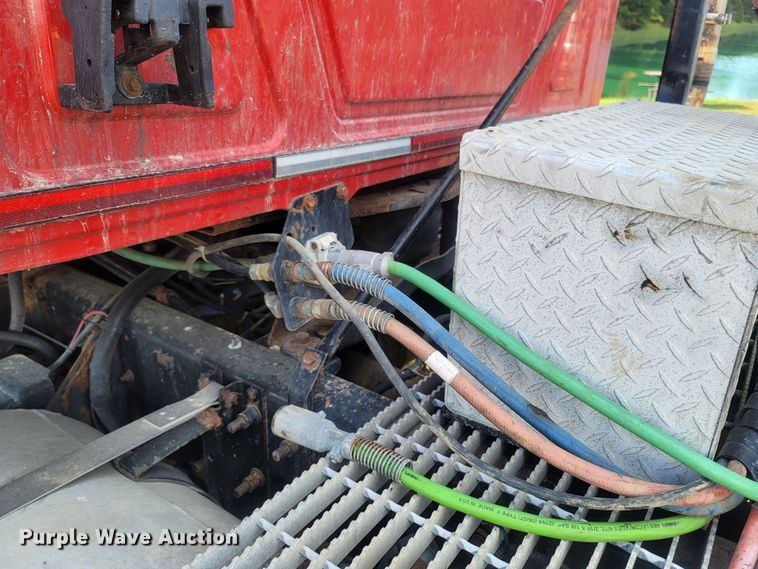 image for item LM9545 1998 Mack CH600  semi truck