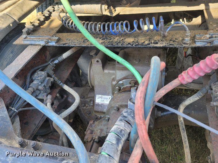 image for item LM9545 1998 Mack CH600  semi truck