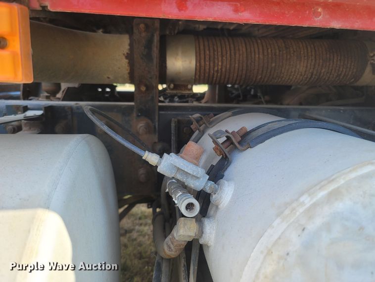 image for item LM9545 1998 Mack CH600  semi truck