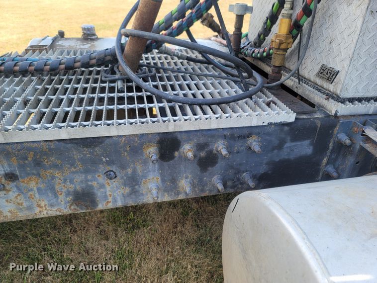 image for item LM9545 1998 Mack CH600  semi truck