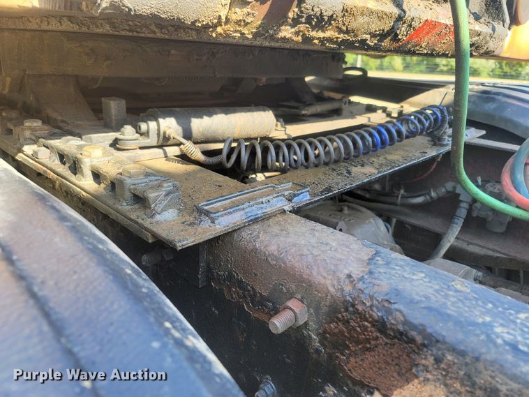 image for item LM9545 1998 Mack CH600  semi truck