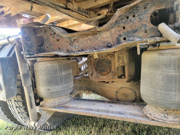 image for item LM9545 1998 Mack CH600  semi truck