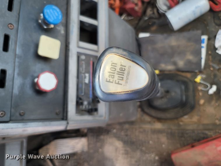 image for item LM9545 1998 Mack CH600  semi truck