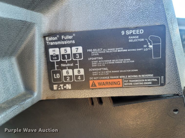 image for item LM9545 1998 Mack CH600  semi truck