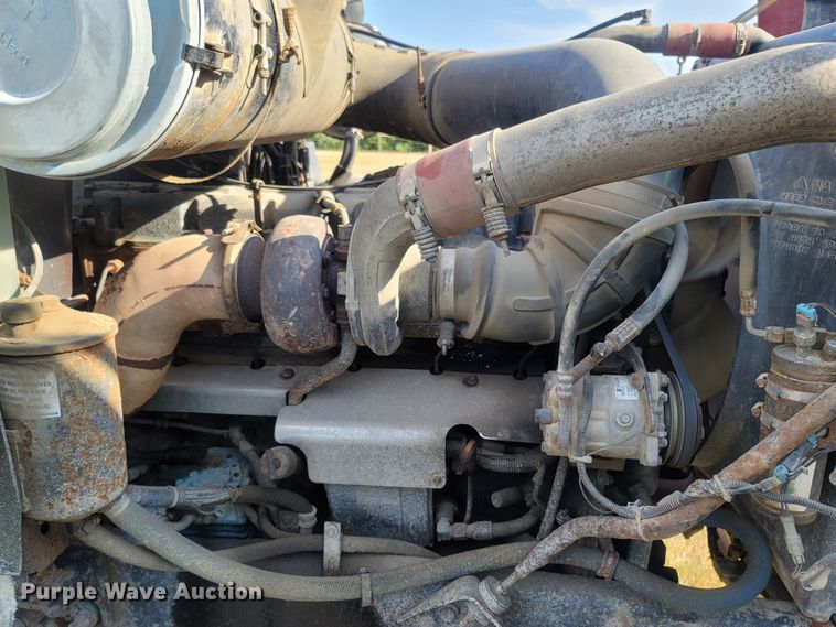 image for item LM9545 1998 Mack CH600  semi truck