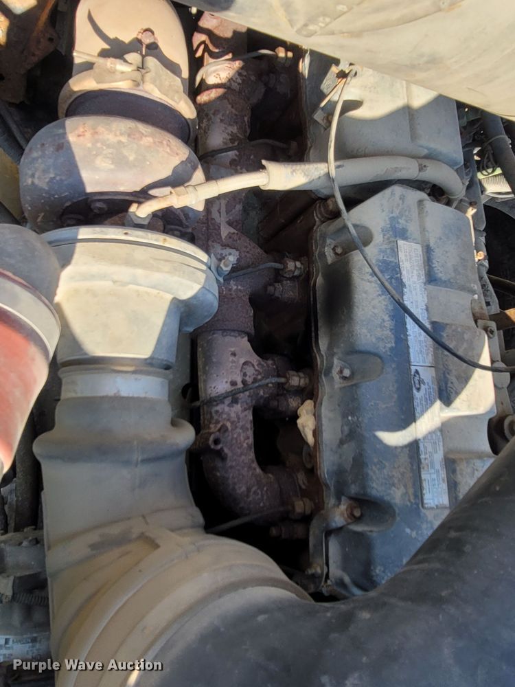 image for item LM9545 1998 Mack CH600  semi truck