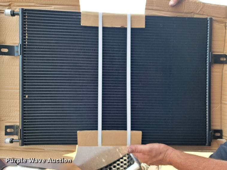 image for item LM9545 1998 Mack CH600  semi truck