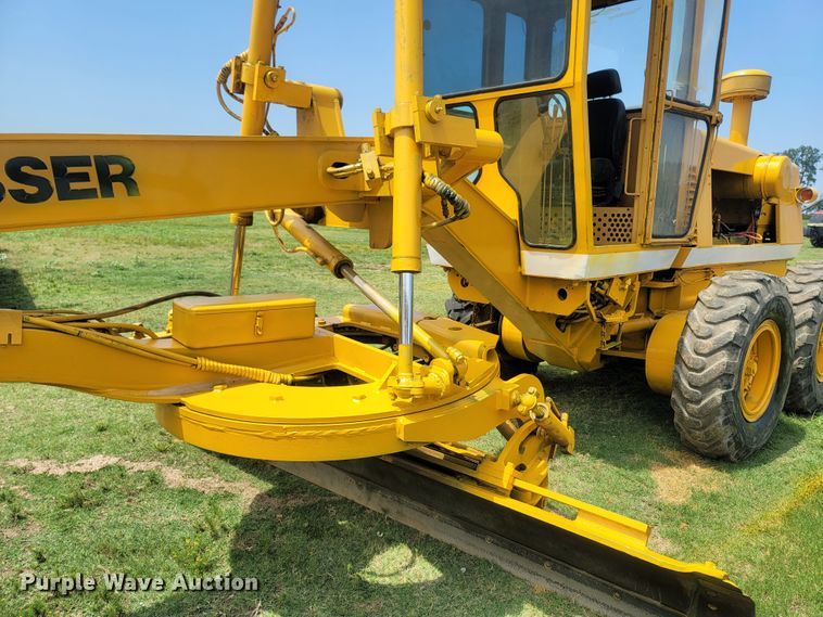 image for item LM9576 1987 Dresser A500E  motor grader