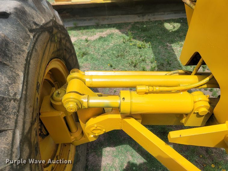 image for item LM9576 1987 Dresser A500E  motor grader