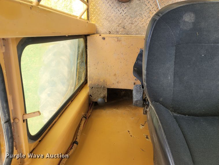 image for item LM9576 1987 Dresser A500E  motor grader