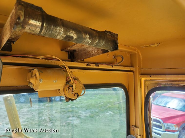 image for item LM9576 1987 Dresser A500E  motor grader