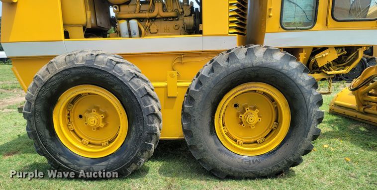 image for item LM9576 1987 Dresser A500E  motor grader