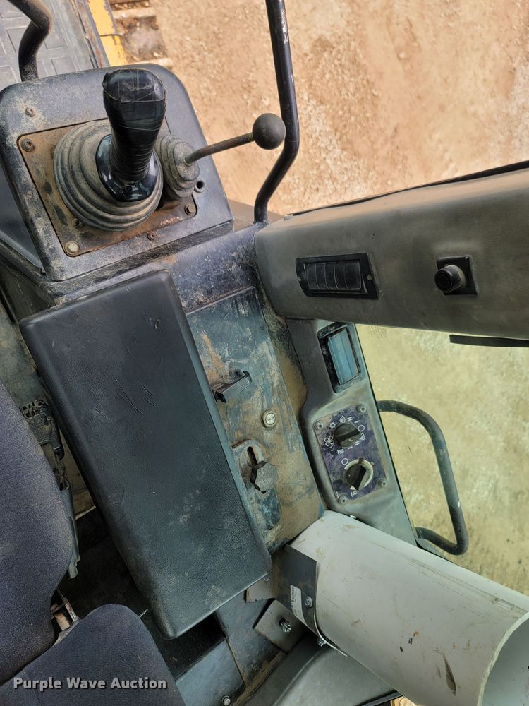 image for item LM9586 2005 Caterpillar 973C  track loader