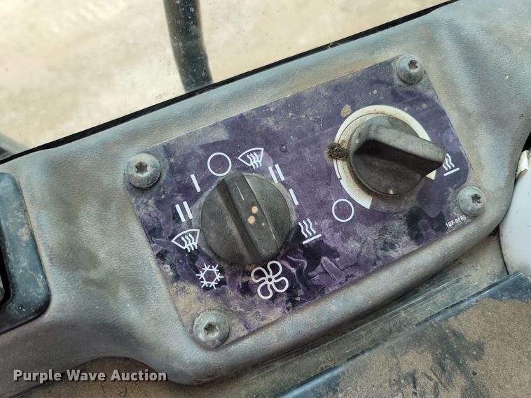 image for item LM9586 2005 Caterpillar 973C  track loader