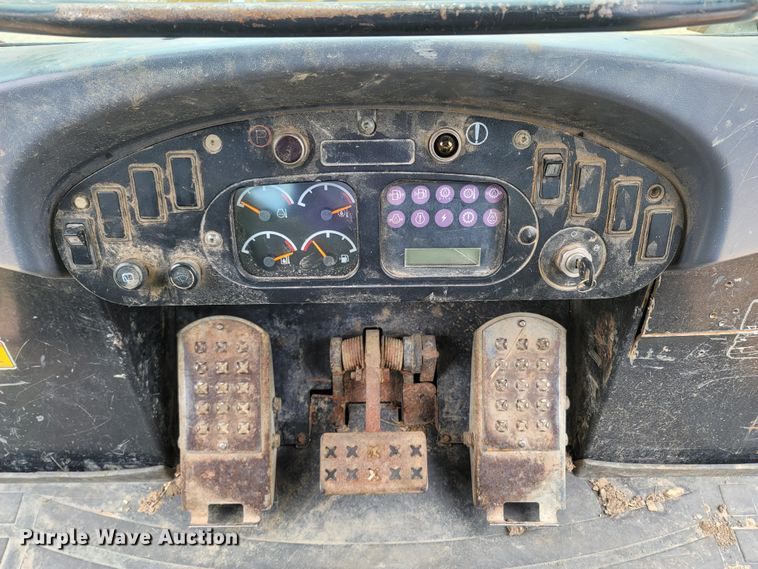 image for item LM9586 2005 Caterpillar 973C  track loader