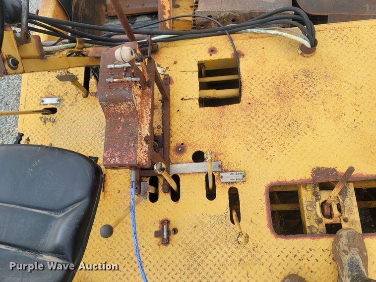 image for item LM9598 Blaw-Knox RW-195  road widener