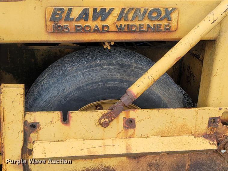 image for item LM9598 Blaw-Knox RW-195  road widener